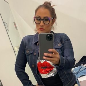 Meet your Posher, Ofelia